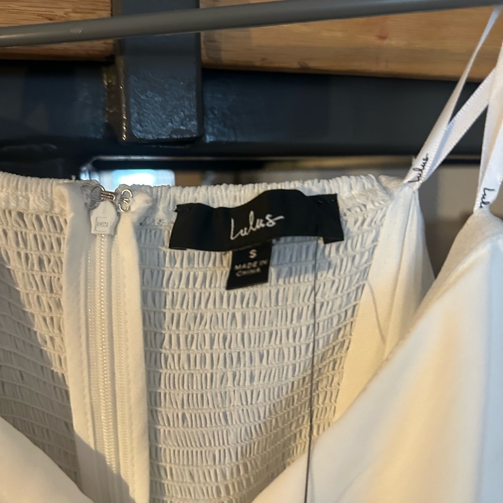 White Lulus off the shoulder dress - Picture 5 of 9